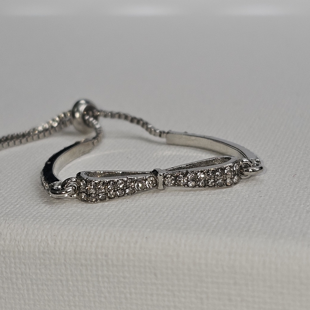 Dainty Bow Rhinestone Adjustable Silver Fadhion Bracelet